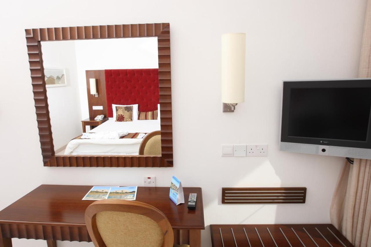 Vrissiana Boutique 4* פרוטאראס